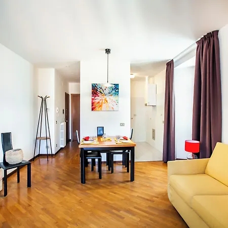 Piazzaroma23 דירה קומו